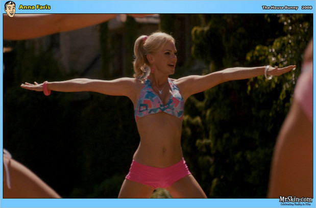 Sexy pink booty shorts for dancing Anna Faris